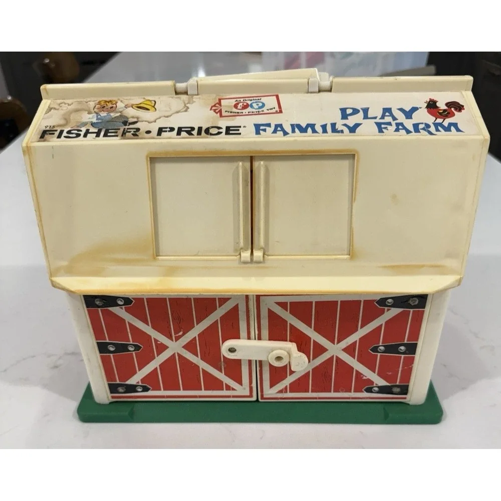 Fisher Price Vintage 1967 Family Play Farm Barn Lot of 21 Animal figurines